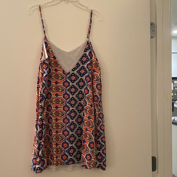 Funky patterned dress - Picture 2 of 3